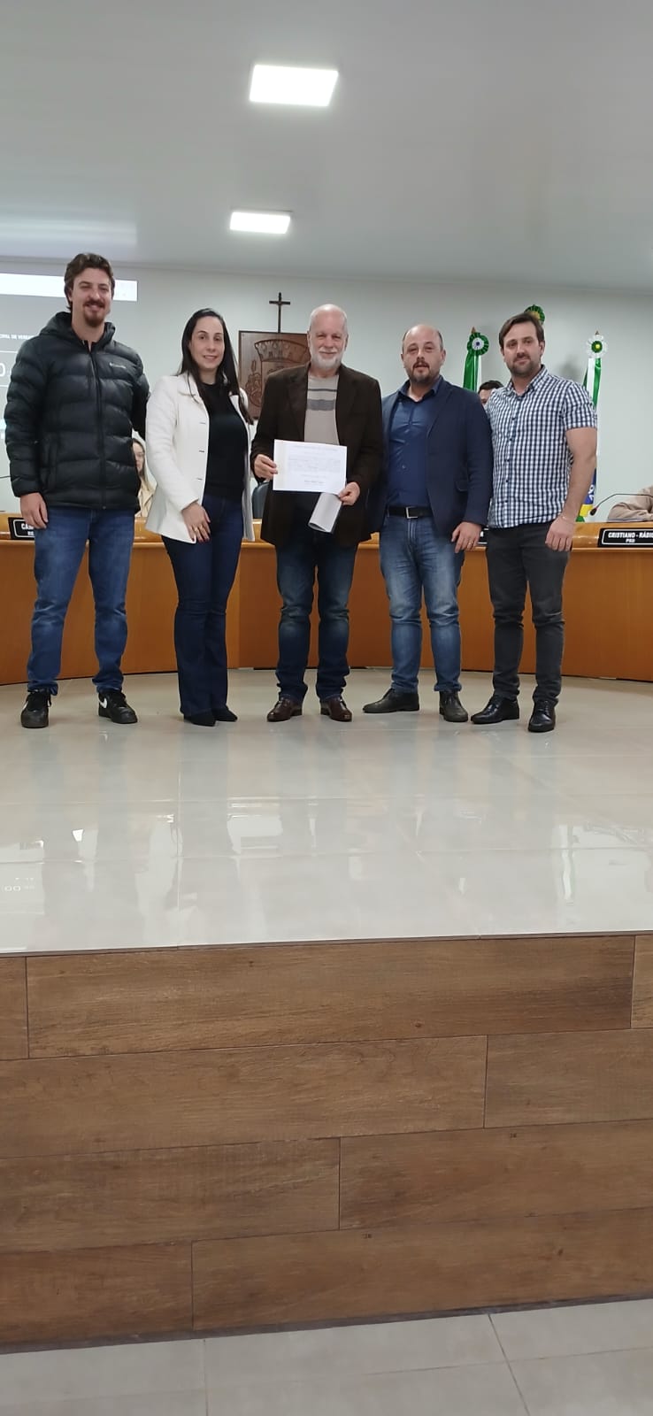 mocao-de-aplauso-aos-integrantes-do-samu-e-ao-radialista-mauro-fernando-piccinini-1.jpg